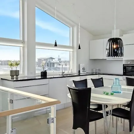 Holiday home 3 Bedroom Cozy In *