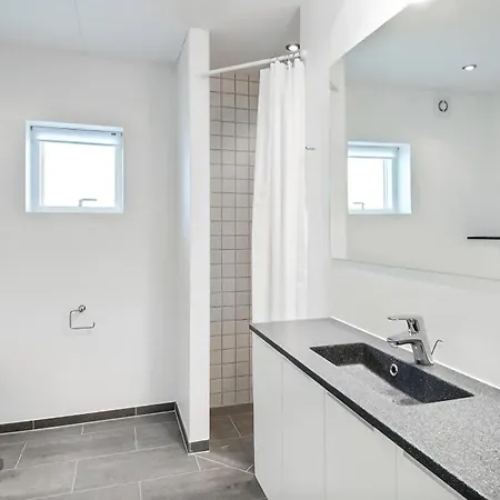 3 Bedroom Cozy In